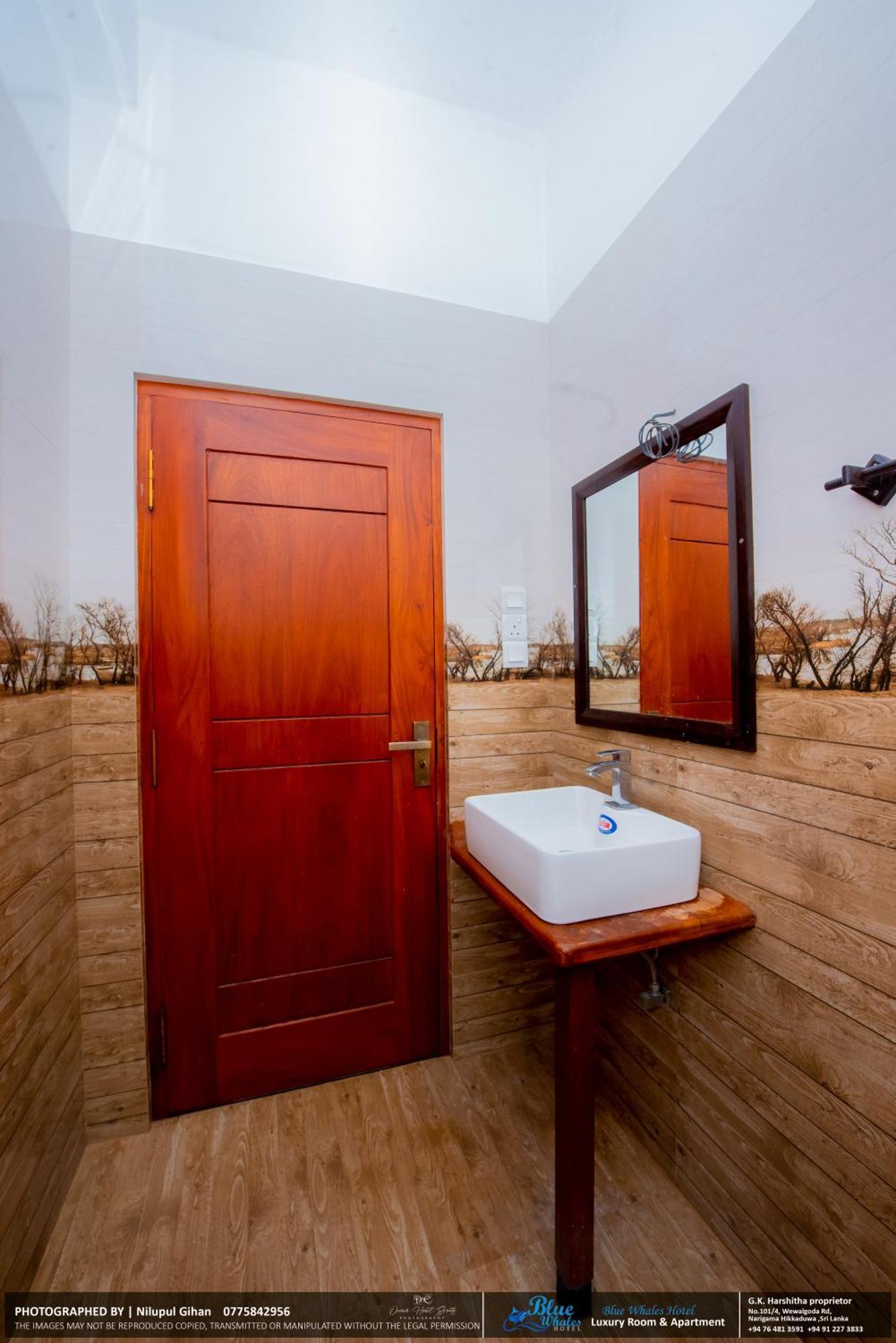 Blue Whales Hotel Hikkaduwa Exterior foto