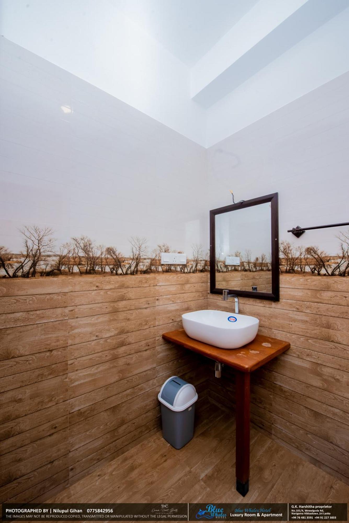 Blue Whales Hotel Hikkaduwa Exterior foto